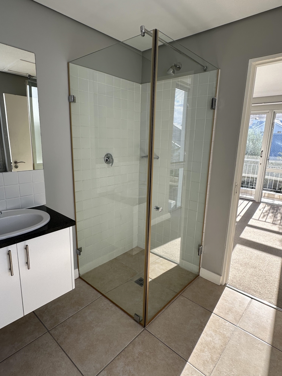To Let 2 Bedroom Property for Rent in Lemoenkloof Western Cape